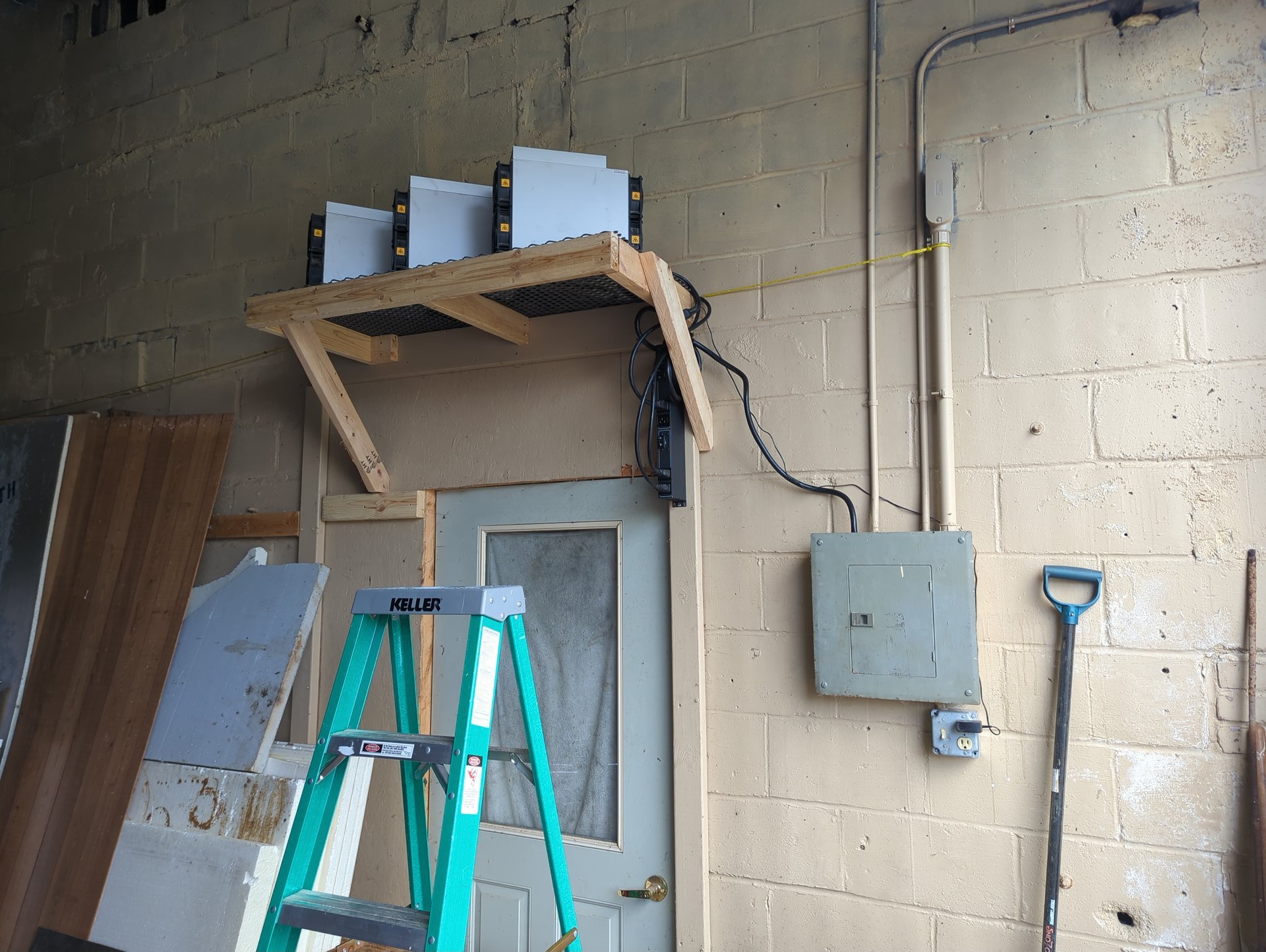 Radiant floor heating powered by Bitcoin mining - energy efficient installation